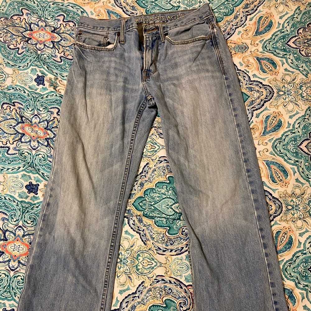 28/30 Relaxed Jeans - American Eagle